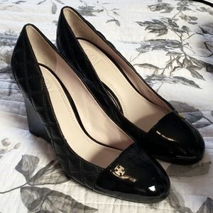 Tory Burch Claremont Black Quilted Patent Leather Wedge Heels size 8.5